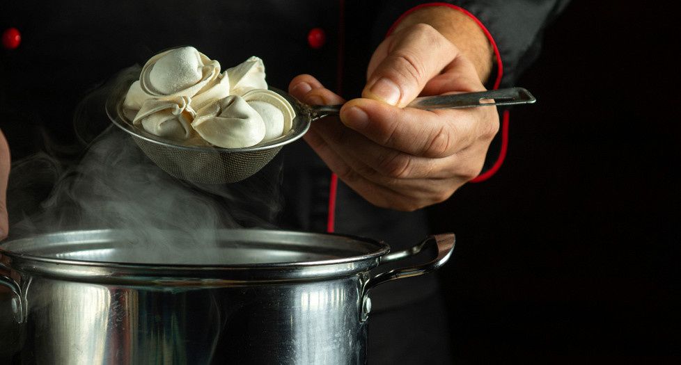 Как правильно варить пельмени