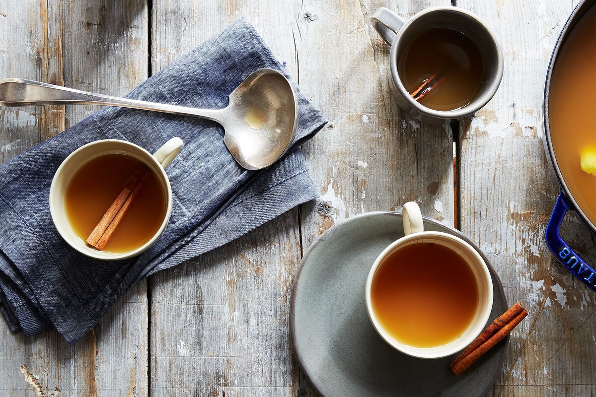 Топ-10 согревающих напитков для идеального зимнего вечера