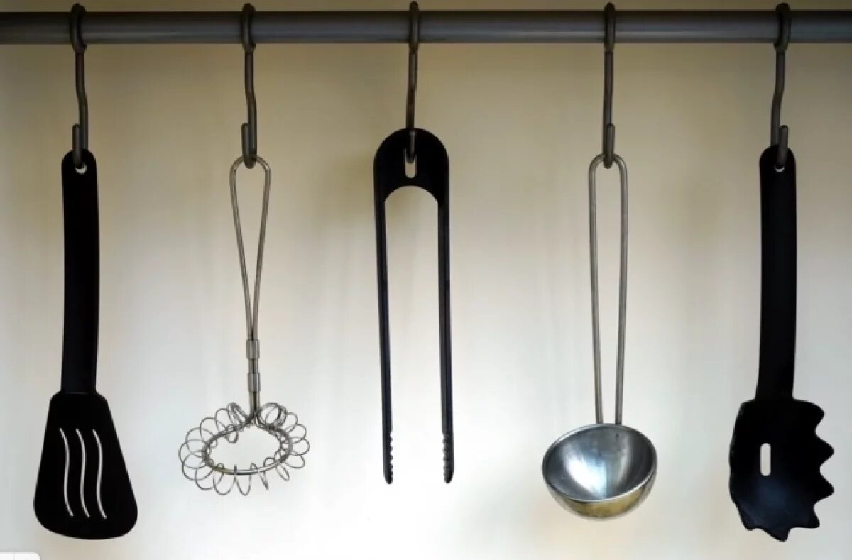 Опасности черной пластиковой утвари: врач раскрывает тайны токсичности