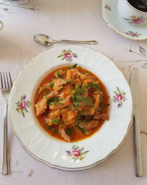 Наслаждение русской кухни: тушёная капуста со свининой