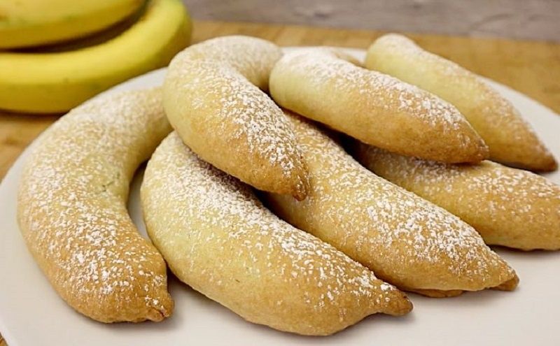 Банановые печенья на йогурте: секрет летнего десерта с карамельной начинкой