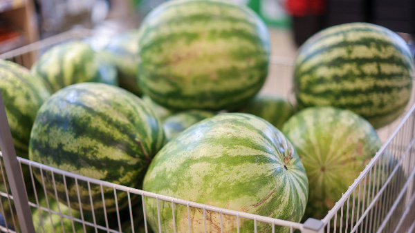 Как выбрать сладкий арбуз: хвостик и пуговка как индикаторы свежести