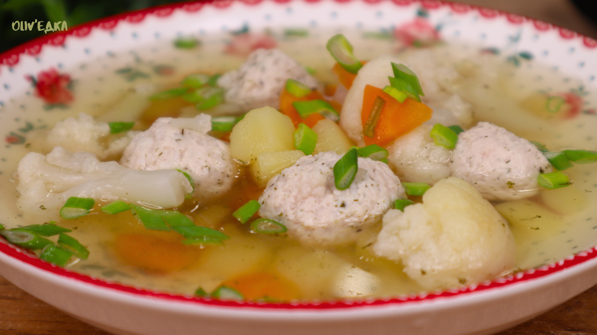 Легкий суп с фрикадельками: идеальный рецепт для летнего обеда