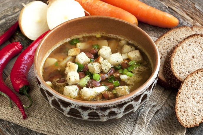 Вкусный фасолевый суп: легкий и полезный рецепт