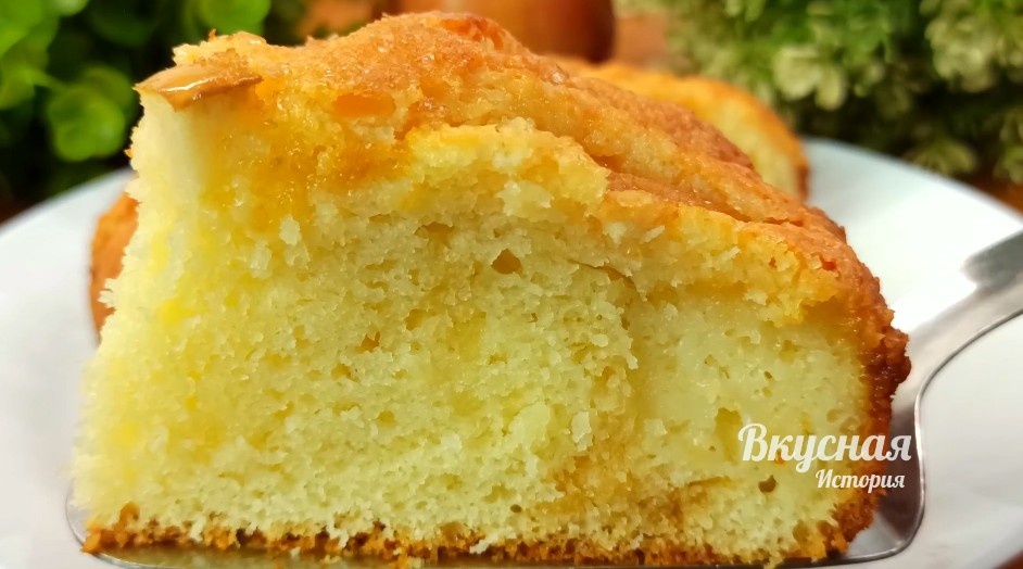 Вкусный яблочный пирог за пять минут: простой рецепт, который удивит ваших гостей