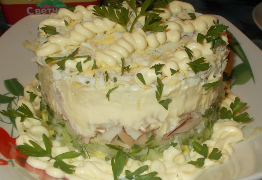 Удивительный салат с яблоками, который стоит попробовать