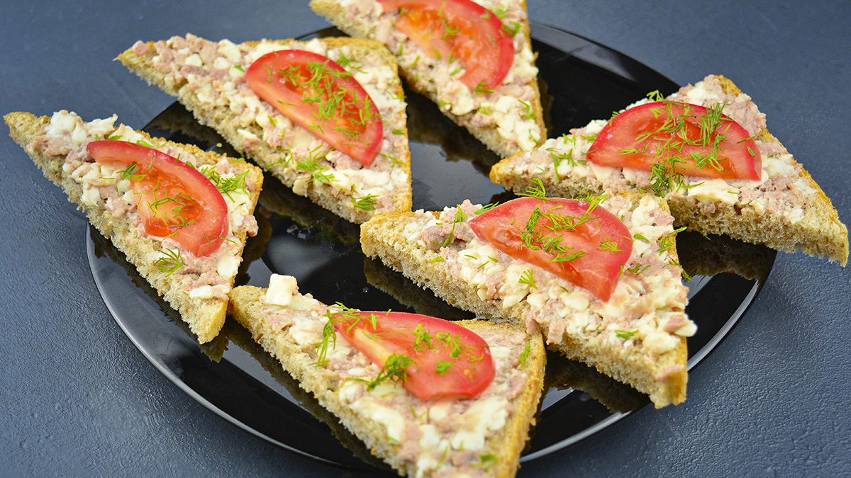 Легкие и вкусные бутерброды для праздничного стола