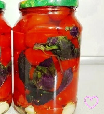 Помидоры с базиликом на зиму