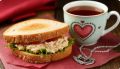 Что намазать на бутерброд, чтобы он заиграл новыми вкусами